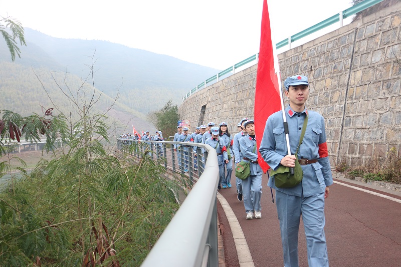 重走长征路